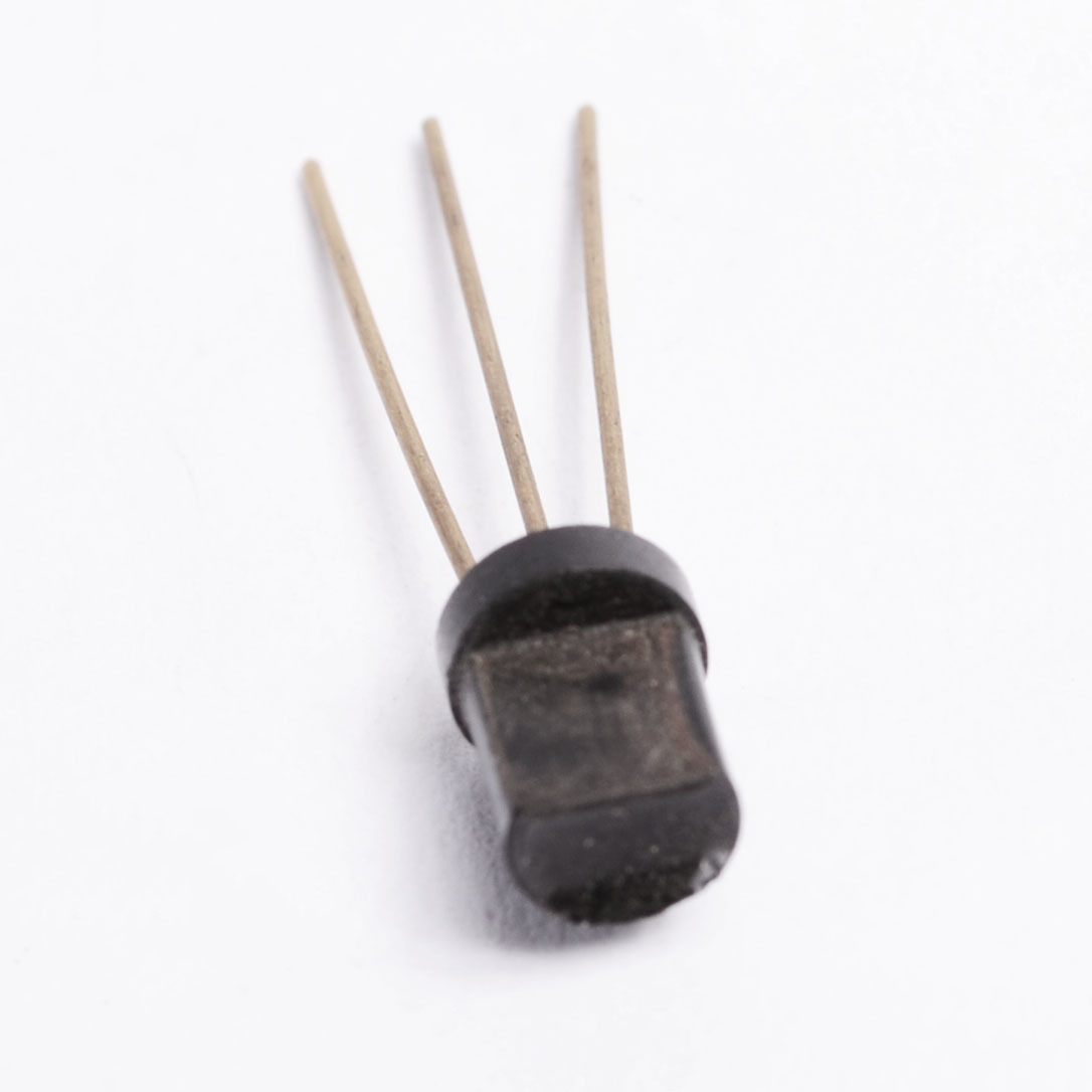 2SC371 Transistor Silicon NPN - CASE: TO98 MAKE: Toshiba - Picture 2 of 12