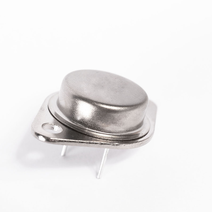 L7824CT Voltage Regulator - CASE: TO3 MAKE: STMicroelectronics - Picture 2 of 12