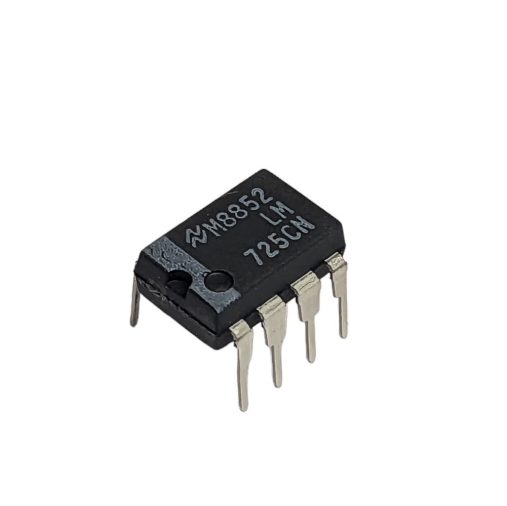 LM725CN