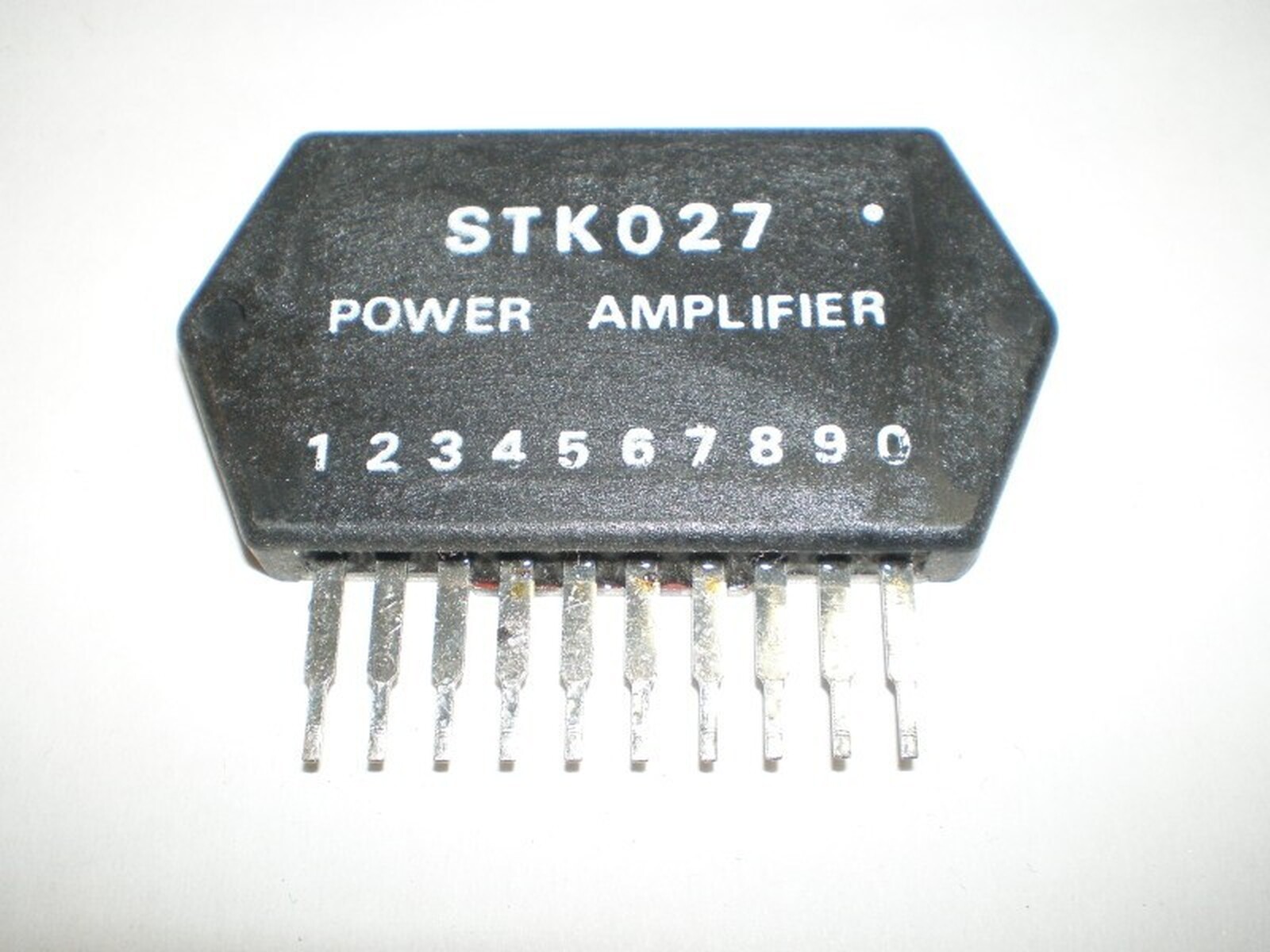 STK027
